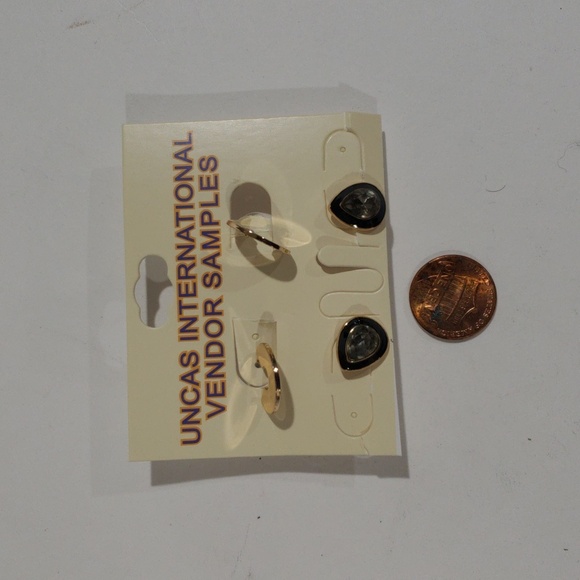 Elegant Set of 2 Gold tone Stud, Hoop Earrings - Stylish Women's Fashion Jewelry - Picture 9 of 9